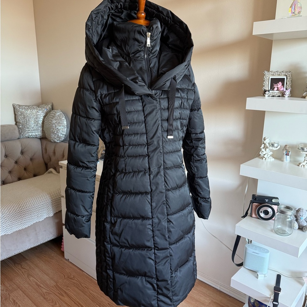 Tahari Women's Hooded Black Puffer Jacket